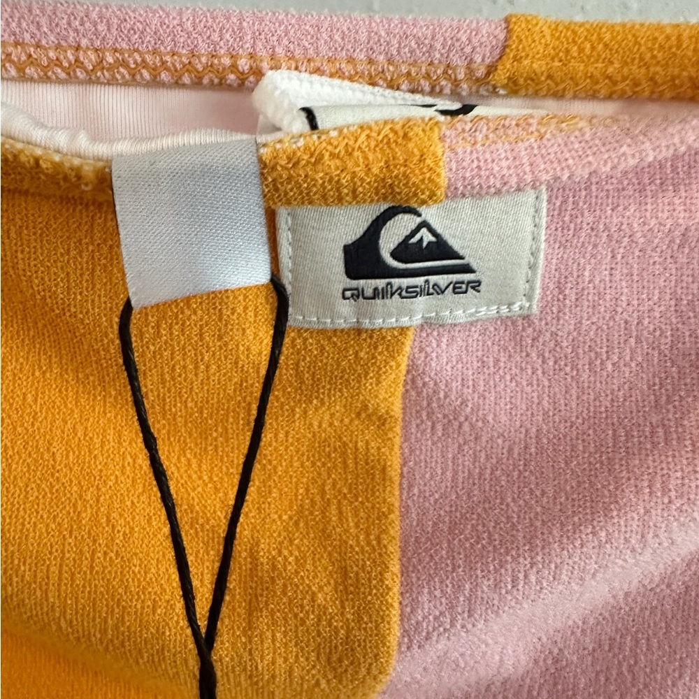 Quicksilver bikini bottoms. Size Large
